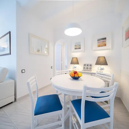 For 4 People In Costa Brava Apartment L'Escala