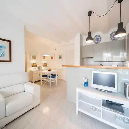 For 4 People In Costa Brava L'Escala