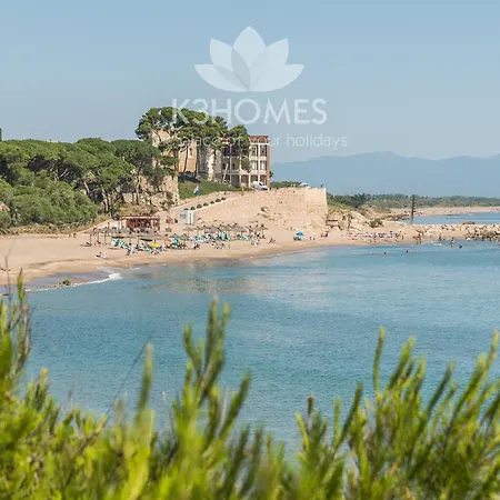 For 4 People In Costa Brava Apartment L'Escala